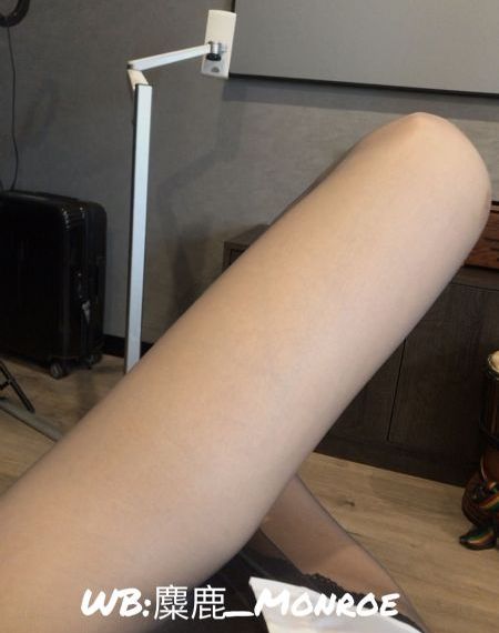 边摸边吃奶边做爽免费视频网站_完整版电影在线观看