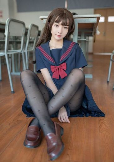 巜亡夫遗像前被欺辱的人妻_BD韩语高清在线
