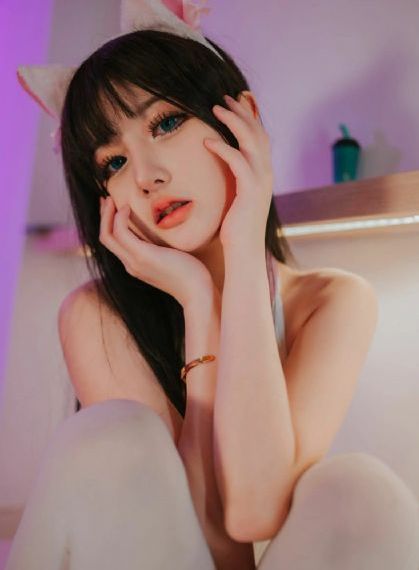 伸进女同桌乳沟里摸爽了_BD英语在线播放观看